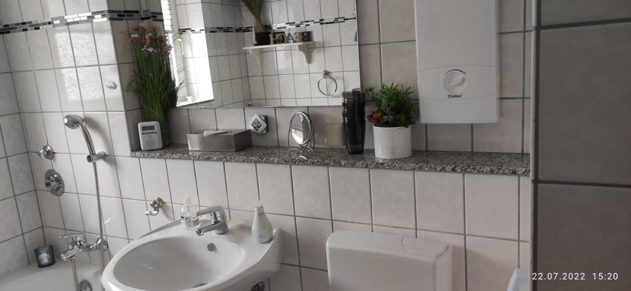 Leineblick Apartment Seelze Екстериор снимка